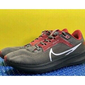 Nike Air Zoom Pegasus 40 Tampa Bay Buccaneers Shoes DZ5995-001 Size 8.5